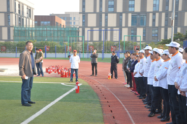 實驗中學(xué)李校長講話 實驗中學(xué)李校長講話