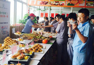 膠南海爾微波餐廳舉辦面點美食節(jié) 膠南海爾微波餐廳舉辦面點美食節(jié)