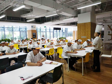 聯(lián)想餐廳開展安全教育培訓(xùn) 聯(lián)想餐廳開展安全教育培訓(xùn)